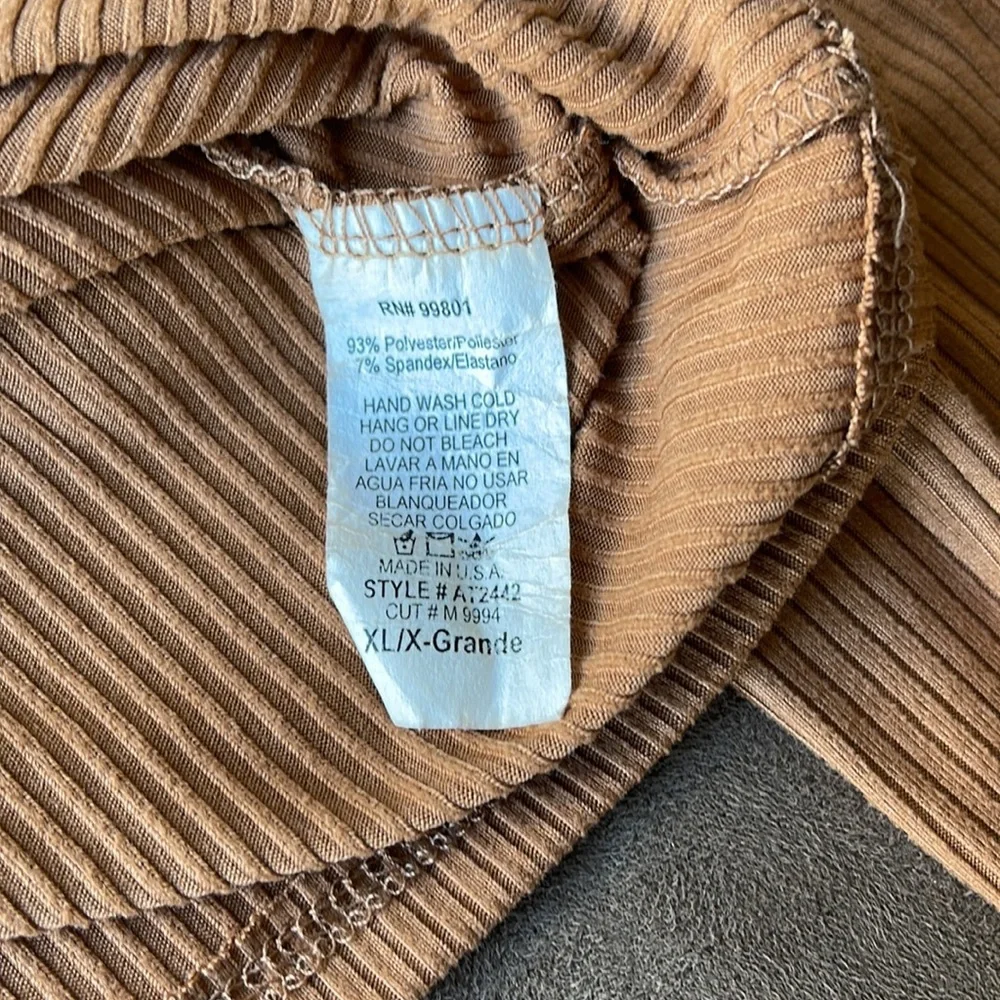 🆕 FN Puff Sleeve Ribbed Crop Top - Picture 4 of 4